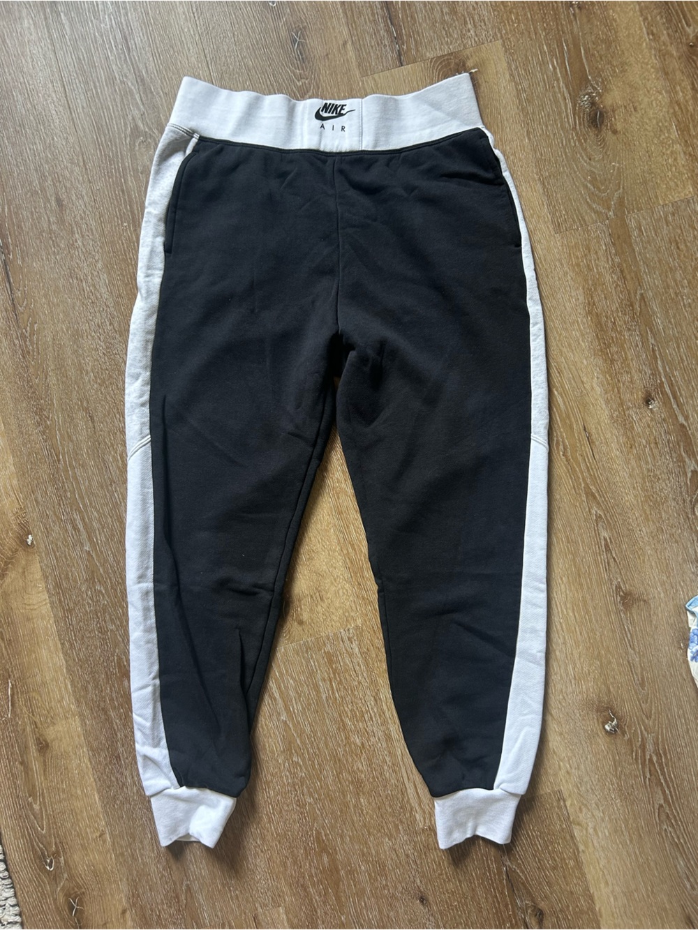 Nike Air Women’s Black & Gray Jogger Sweatpants